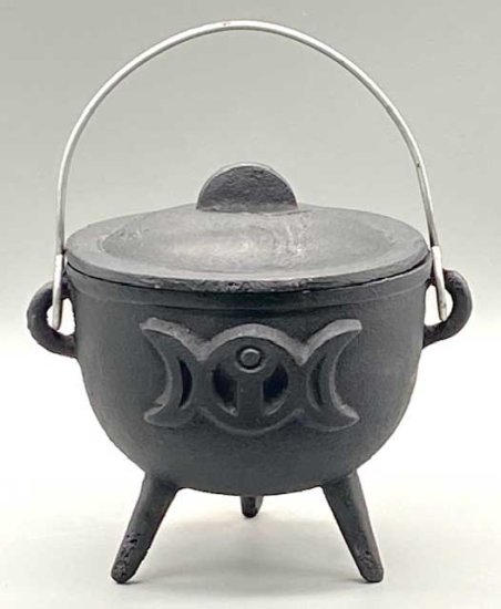 4.5\" Triple Moon cast iron cauldron w/ lid