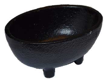1 3/4\" Oval cast iron cauldron