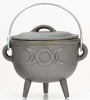Triple Moon cast iron cauldron 4\"